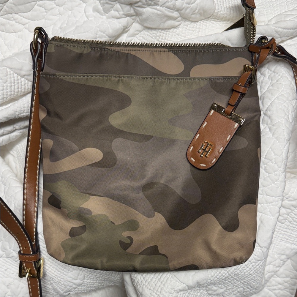Tommy Hilfiger Camouflage Crossbody Bag in Brown and Green